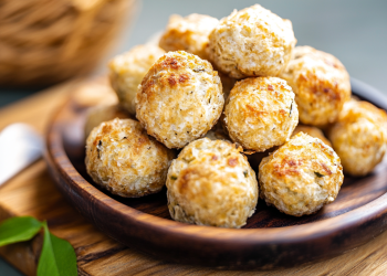 Bolinhos Saudáveis de Batata-doce com Frango Desfiado na Air Fryer
