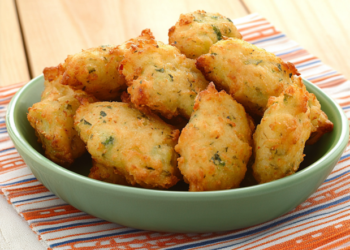 Como Fazer Bolinho de Arroz: Receita Prática para o Dia a Dia