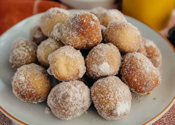 Bolinho de Chuva Perfeito: Passo a Passo Caseiro