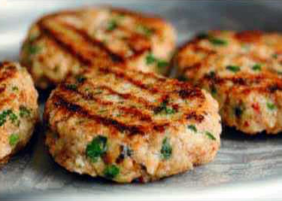 Hambúrguer de Frango Caseiro: Leve, Saboroso e Fácil de Fazer