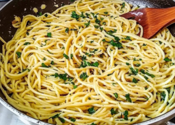 Macarrão Alho e Óleo: Uma Opção Rápida e Deliciosa