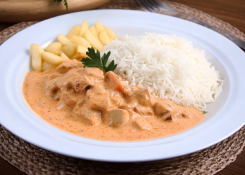 Receita de Strogonoff de Frango: Fácil, Cremoso e Rápido