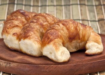 Medialunas Argentinas: O Clássico Folhado Perfeito para o Café