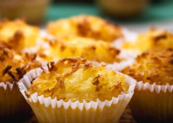 Aprenda a Fazer Queijadinha com Apenas 4 Ingredientes