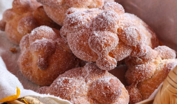 Receita de Bolinho de Chuva Simples e Fácil para o Café da Tarde