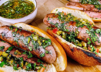Aprenda a Fazer o Autêntico Choripán Argentino com Chimichurri