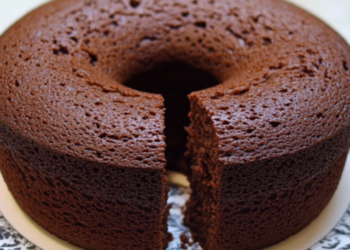 cropped-bolo-de-chocolate-simples.webp
