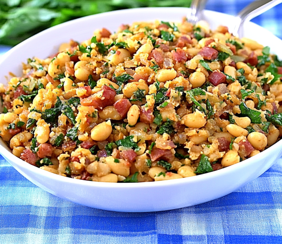 Como Fazer um Feijão Tropeiro Delicioso em Poucos Passos
