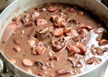 Receita de Feijoada Caseira: Simples, Completa e Cheia de Sabor