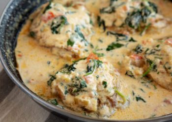 Receita de Sobrecoxa de Frango com Molho Cremoso