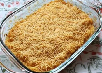 Fricassê de Carne Moída com Requeijão e Batata Palha: Fácil e Rápido