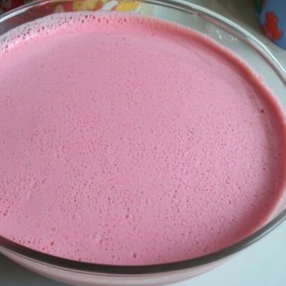 Gelatina Cremosa de Morango: Sobremesa Super Fácil e Deliciosa