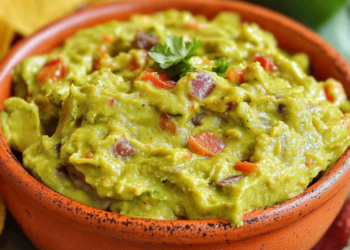 Guacamole Simples: Receita Pronta em Poucos Minutos