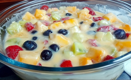 Como Fazer Salada de Frutas Cremosa e Refrescante em 5 Minutos