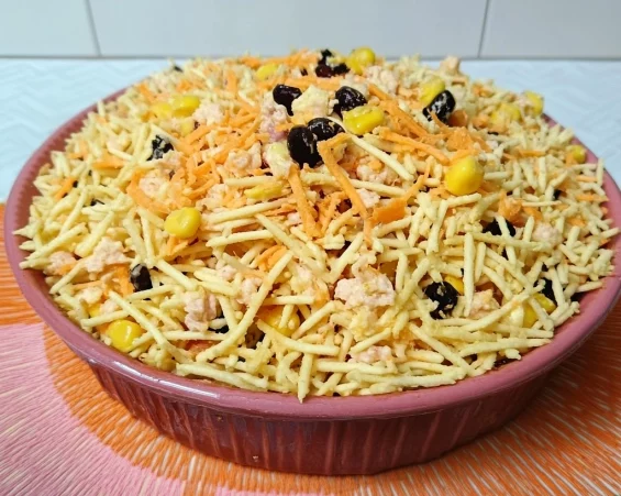 Prepare um Salpicão de Frango Delicioso em Poucos Minutos!