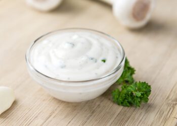 Creme de Alho Cremoso e Delicioso com Apenas 4 Ingredientes