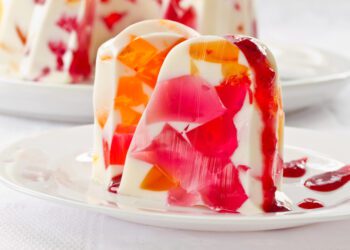 Sobremesa Gelatina Mosaico: Colorida, Cremosa e Deliciosa