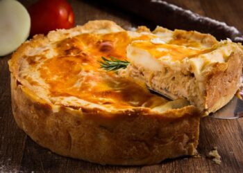 Empadão de Frango com Catupiry: Receita Simples e Cheia de Sabor