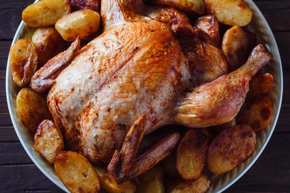 Frango Assado com Batatas: Sabor e Praticidade na Sua Ceia de Natal