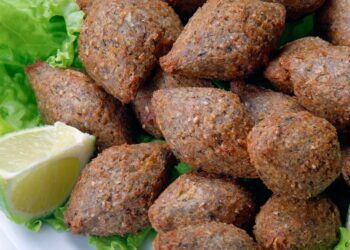 Receita de Kibe Frito: Crocante por Fora, Saboroso por Dentro