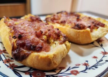 Pão com Linguiça na Air Fryer: Lanche Pronto em 15 Minutos!