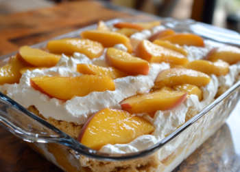 Surpreenda na Sobremesa com Este Pavê de Pêssego Delicioso