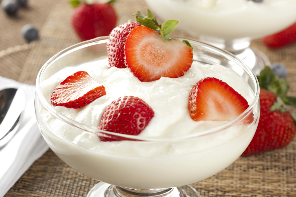 Como Fazer Iogurte Natural Caseiro com Apenas 2 Ingredientes