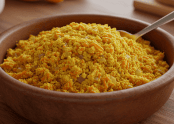 Farofa com Cenoura: Colorida e Saborosa