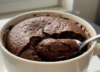 Receita de Bolo de Caneca no Micro-ondas: Rápido e Fofinho!