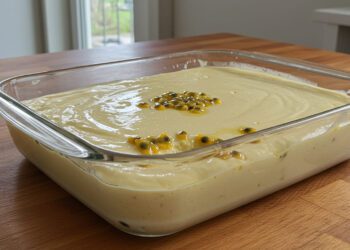 Mousse de Maracujá com Suco em Pó: Sobremesa Rápida com 3 Ingredientes!