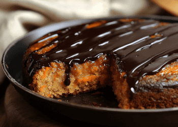 Bolo de Cenoura na Frigideira: Sem Forno e Pronto em Minutos!