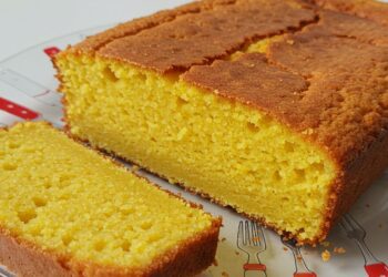 Faça hoje mesmo esse pão de milho com flocão super fácil e sem trigo
