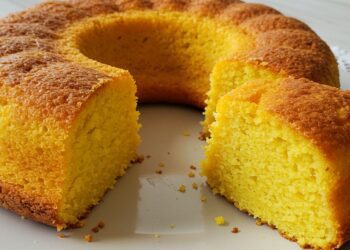 Bolo de fubá com queijo: simples, fofinho e irresistível