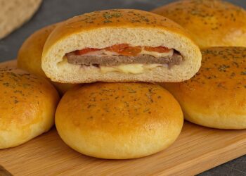 Faça em casa um hamburgão de forno igual de lanchonete