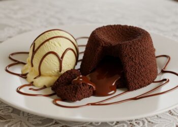 Quer impressionar no Dia dos Namorados? Faça esse petit gâteau com sorvete