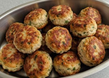 Almôndega de frango assada: leve, fácil e irresistível