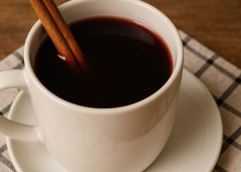 Sabe aquele quentão de vinho de festa junina? É esse!