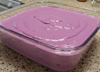 Mousse de uva cremosa com apenas 3 ingredientes