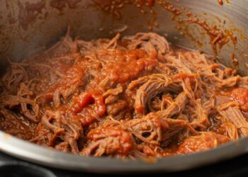 Carne de panela desfiada perfeita para recheios