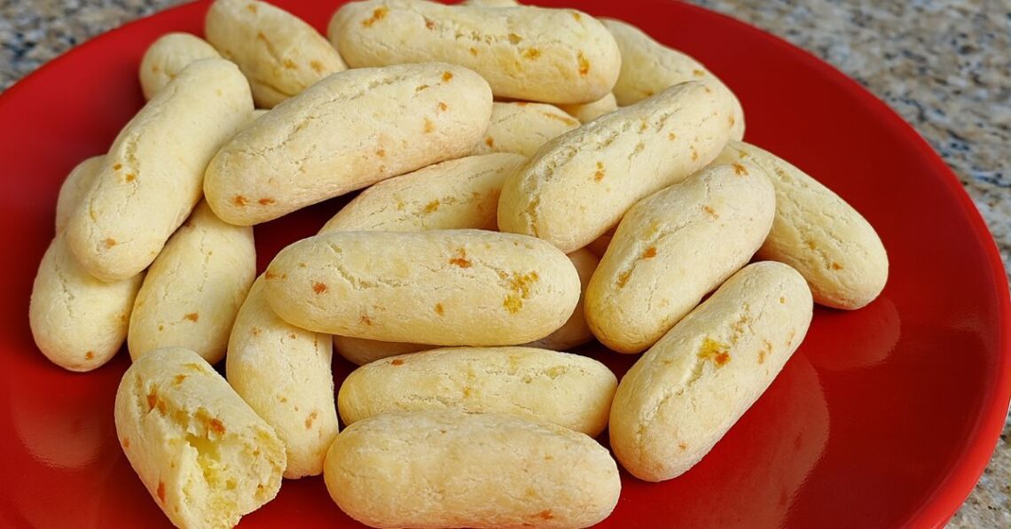 Biscoito de polvilho com creme de leite perfeito para o lanche da tarde