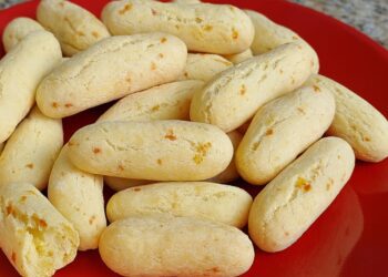 Biscoito de polvilho com creme de leite perfeito para o lanche da tarde
