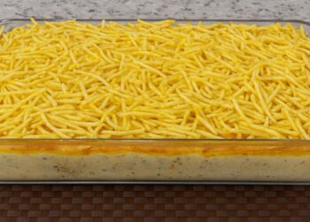 Fricassê de carne moída com requeijão super cremoso e fácil de fazer