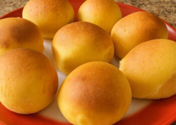 Como fazer pãozinho de cenoura fofinho e dourado na airfryer