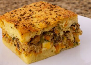 Torta de carne moída de liquidificador fácil e deliciosa para o dia a dia