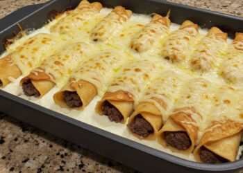 Panqueca de carne ao molho branco que todos vão adorar