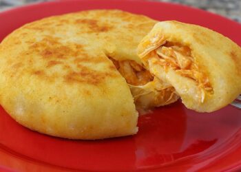 Escondidinho de frango na frigideira: fácil e pronto em minutos