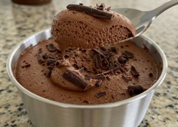 Essa mousse de chocolate fit é tão deliciosa que ninguém acredita que é saudável