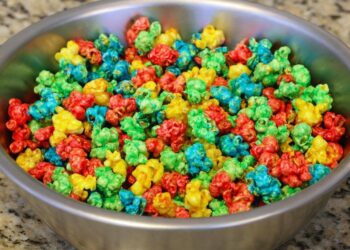 Pipoca doce colorida: divertida, crocante e deliciosa!