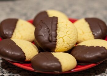 Sequilho de maracujá com chocolate que derrete na boca